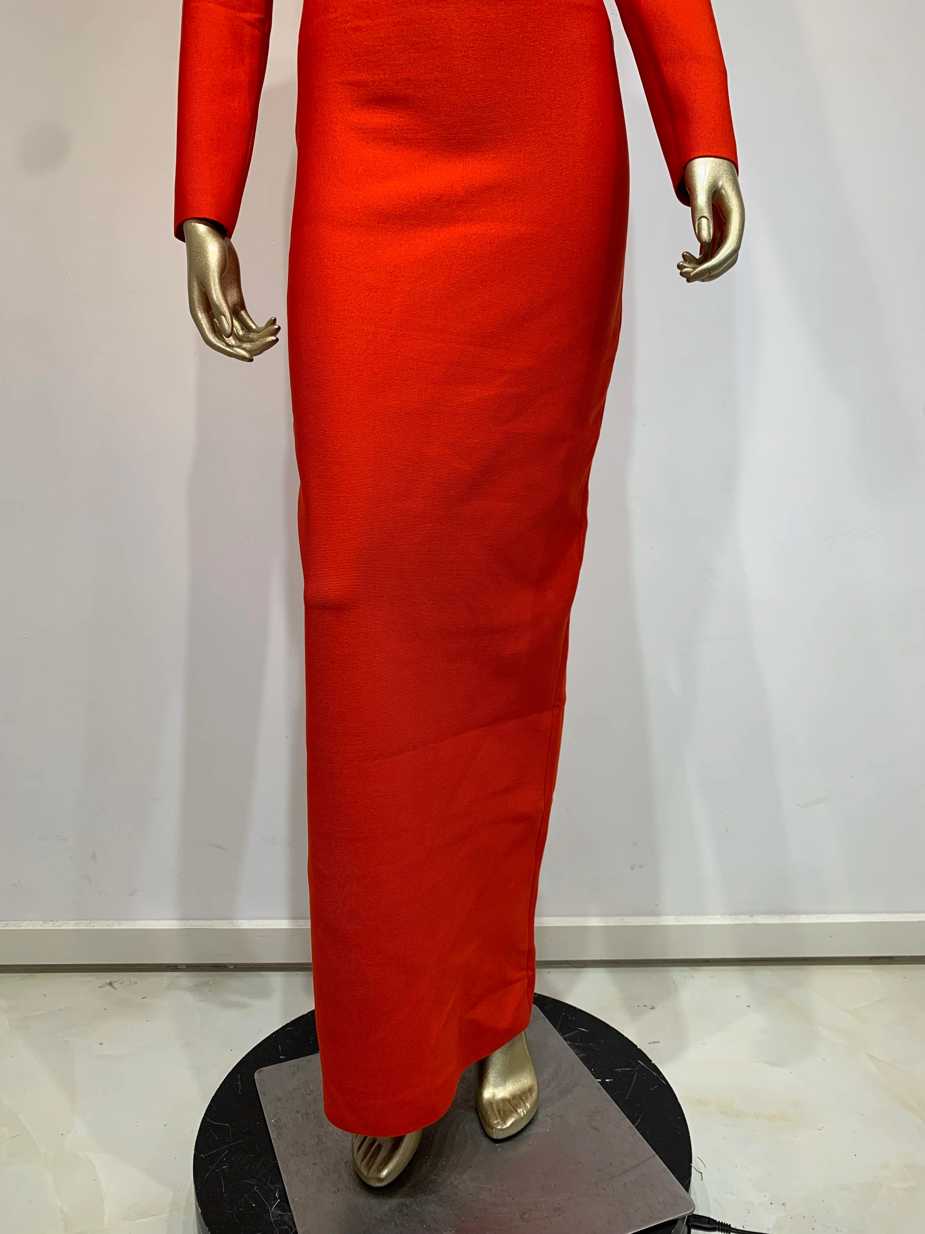 Chic Backless Red & Black Maxi Bodycon Dress - Image 15