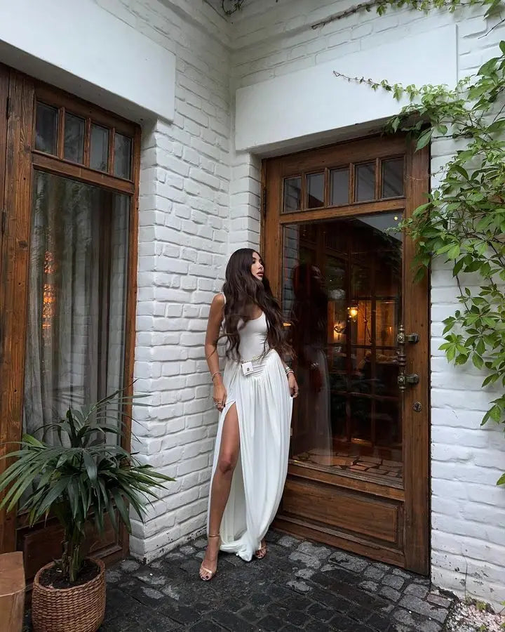 Elegant Sleeveless Backless Evening Dress with Fluffy Skirt - Image 26