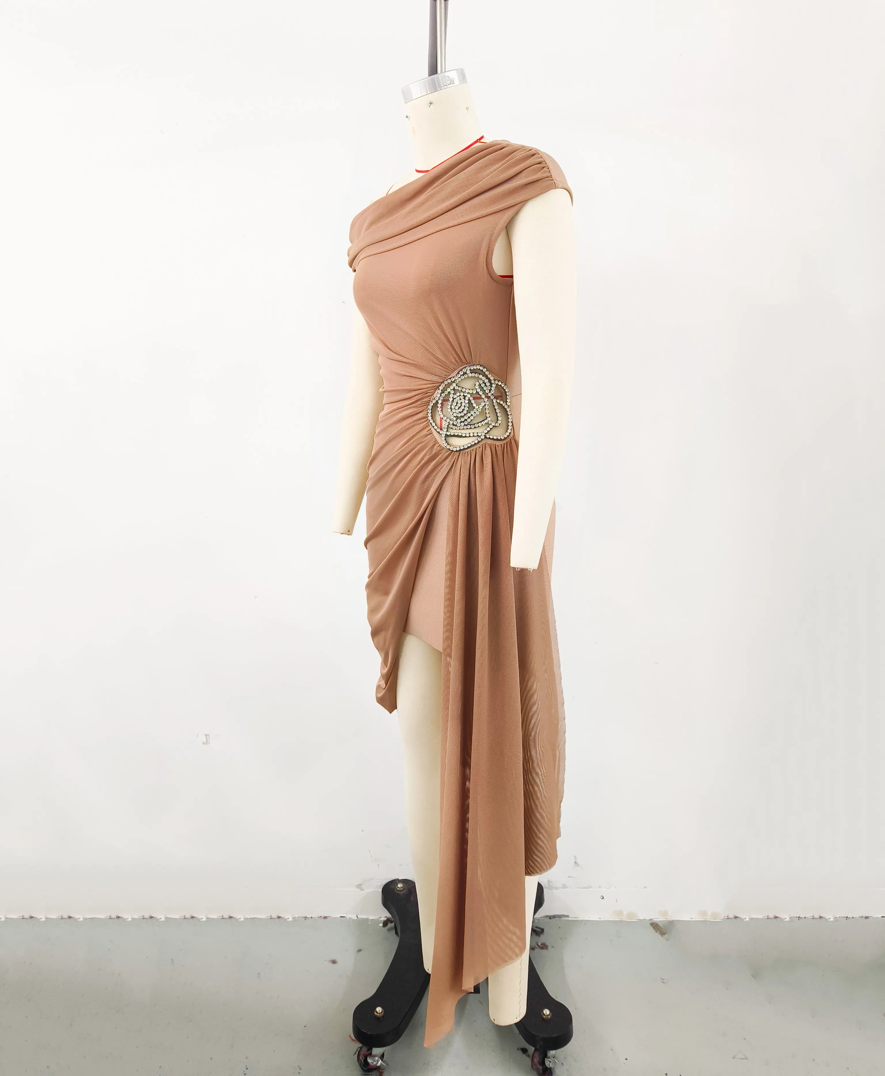 Elegant Black One-Shoulder Bodycon Dress for Formal Events - Image 23