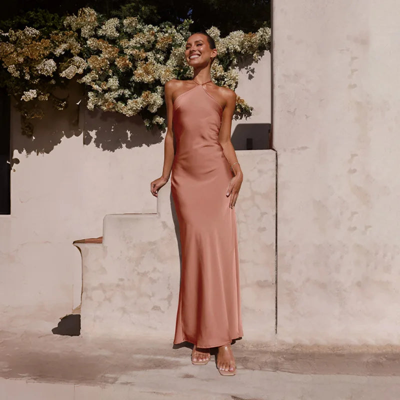 Elegant Sleeveless Halter Maxi Dress for Evening Parties - Image 63