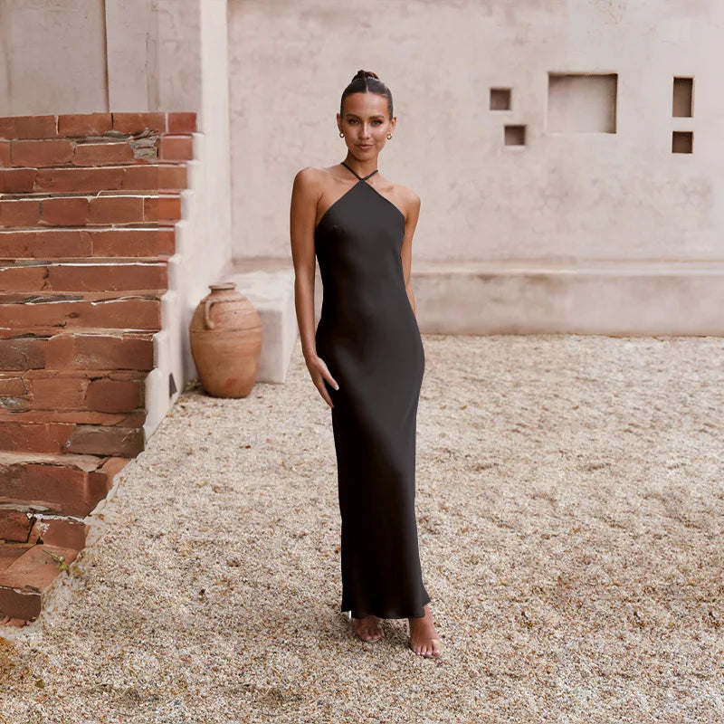 Elegant Sleeveless Halter Maxi Dress for Evening Parties - Image 46