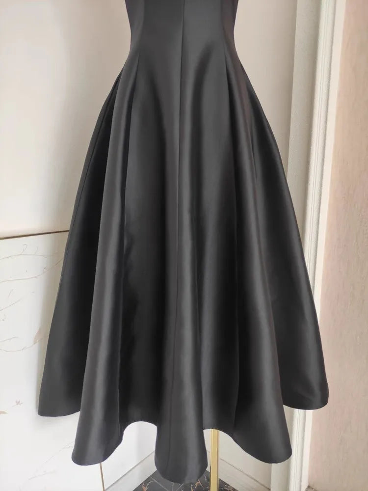 Elegant Backless A-Line Midi Dress for Summer Events - Image 5