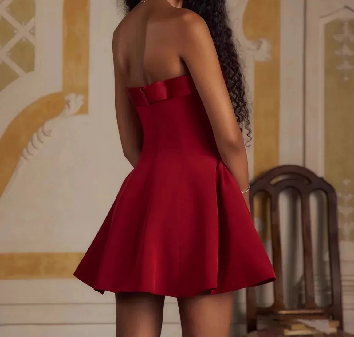 Chic Spice-Inspired Bustier Dress for Senior Style - Image 3