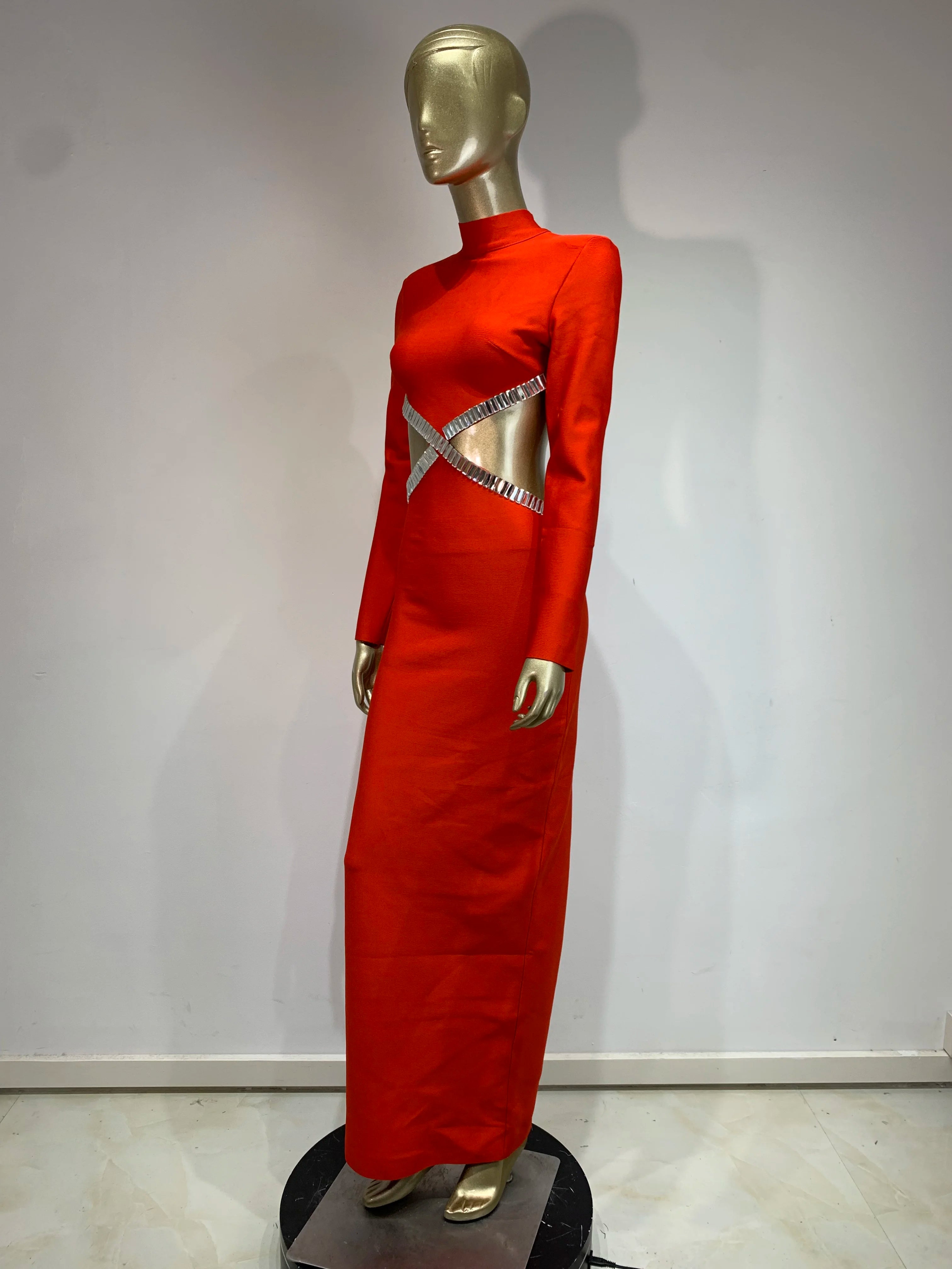 Chic Backless Red & Black Maxi Bodycon Dress - Image 16