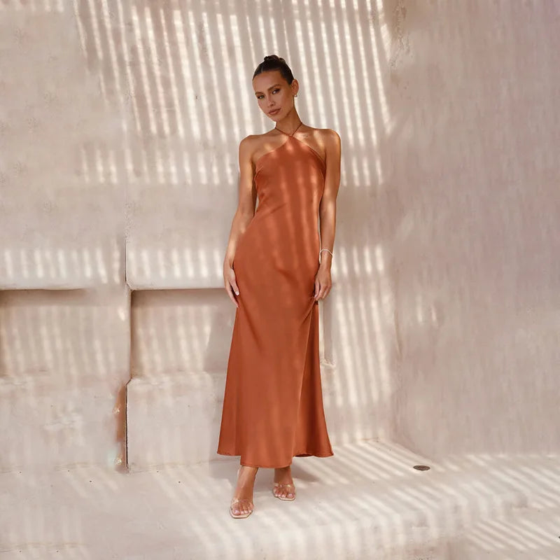 Elegant Sleeveless Halter Maxi Dress for Evening Parties - Image 9