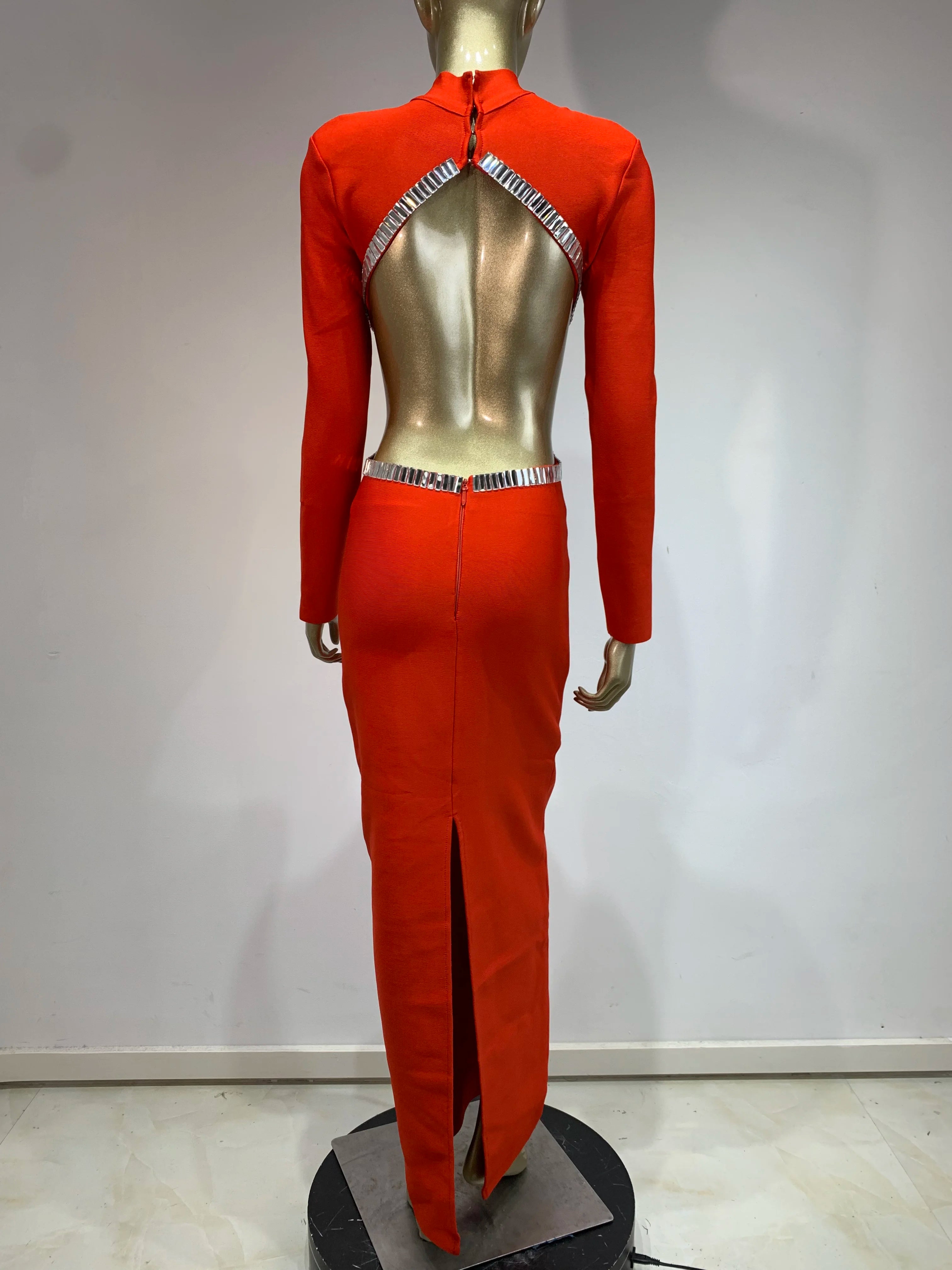 Chic Backless Red & Black Maxi Bodycon Dress - Image 17
