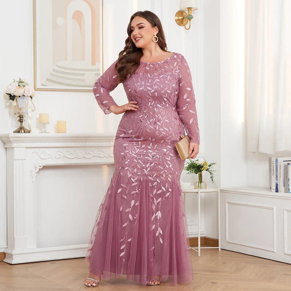 Plus Size Mermaid Evening Dress with Lace Appliques - Image 17