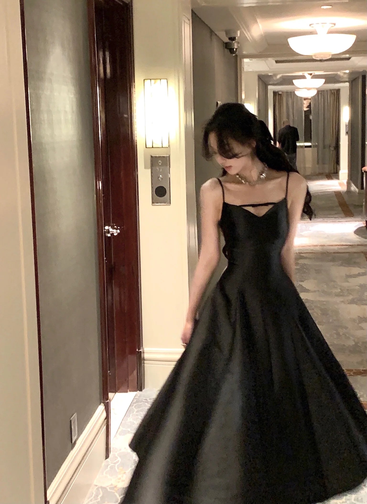 Elegant Black Princess Evening Dress for Summer Events - Image 23