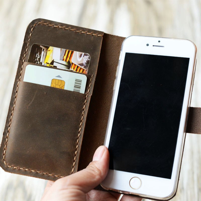 Negende koud Uitbeelding Leather iPhone Wristlet - Wallet Case - Distressed Brown - Extra Studio