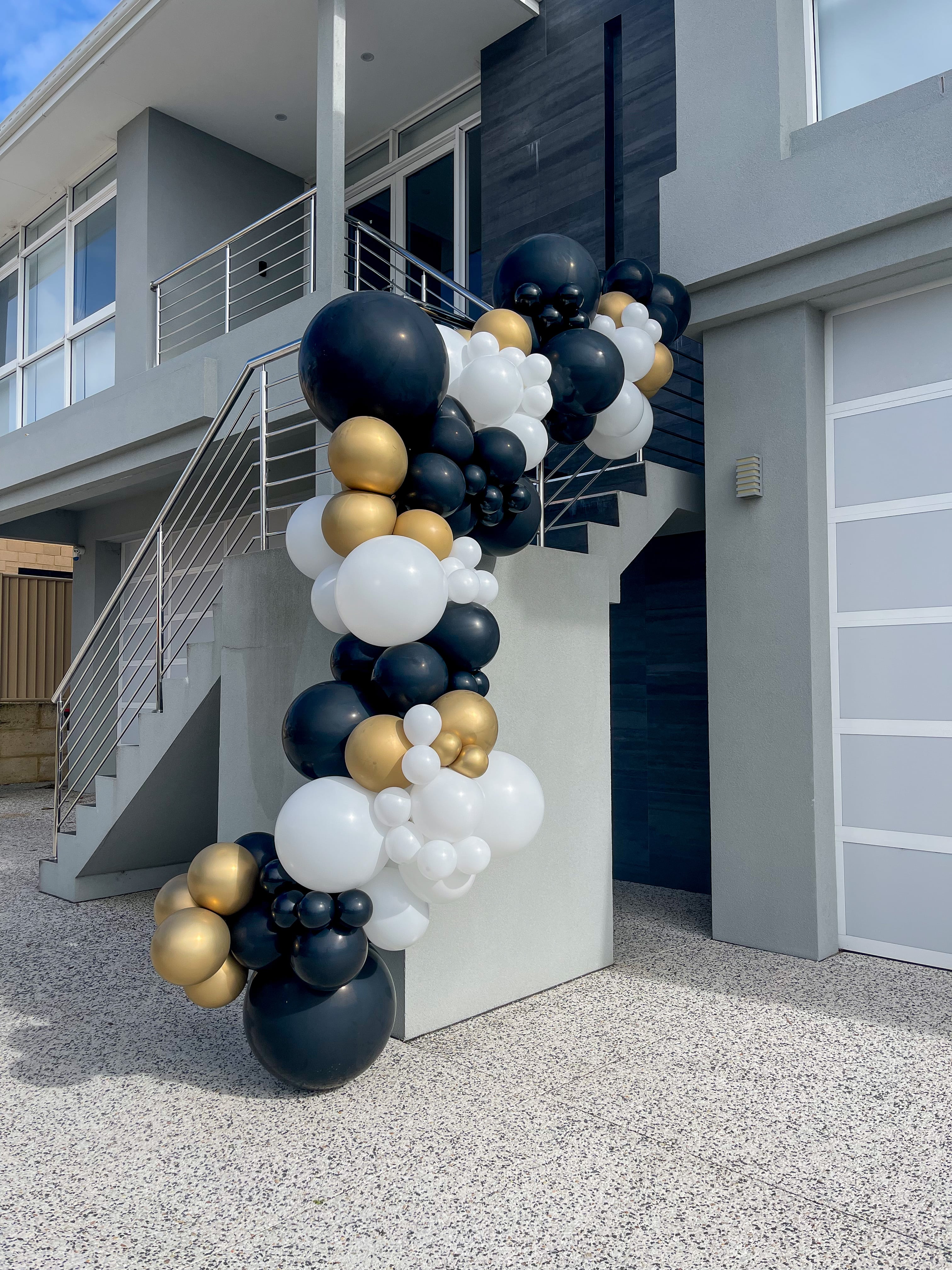 Luxe Latex Balloon Garland Kit - Black, Silver, Gold & White