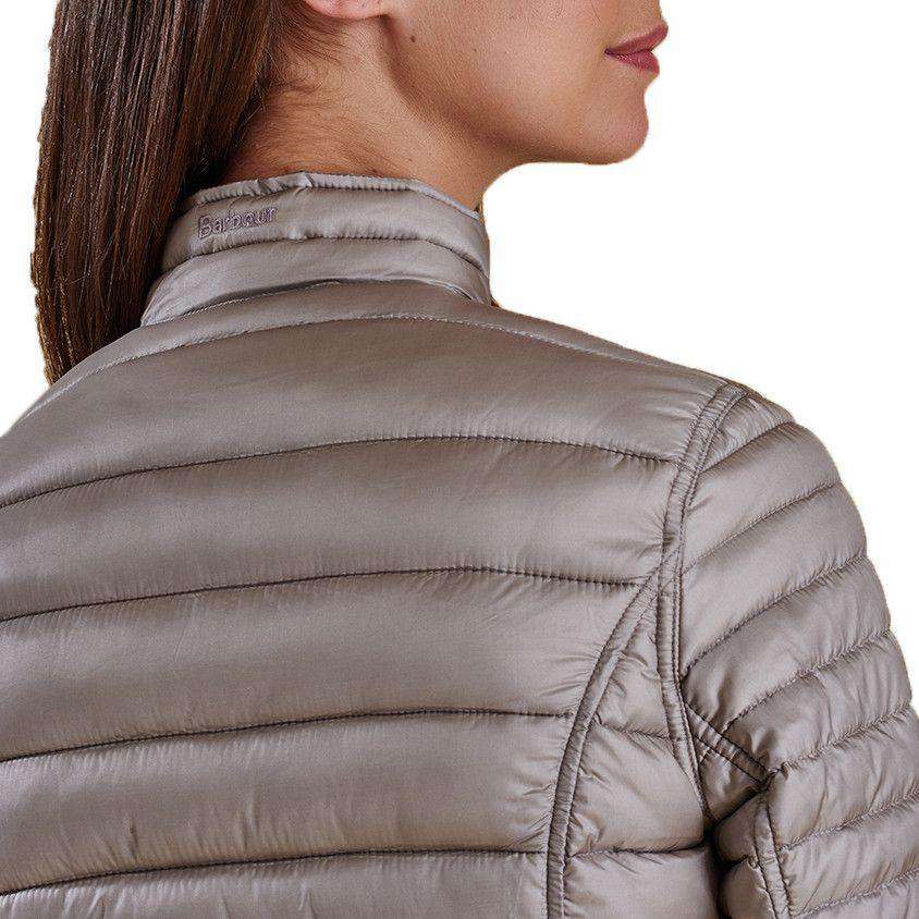 Bowling Verdorren ga zo door Barbour Clyde Short Baffle Quilted Jacket in Taupe – Country Club Prep