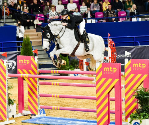 Jennifer Jaritz on a show jumping tournament