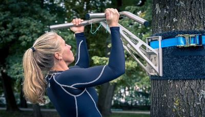 chin ups women