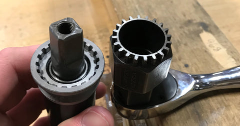 Waterbike bottom bracket with BBT-22 tool