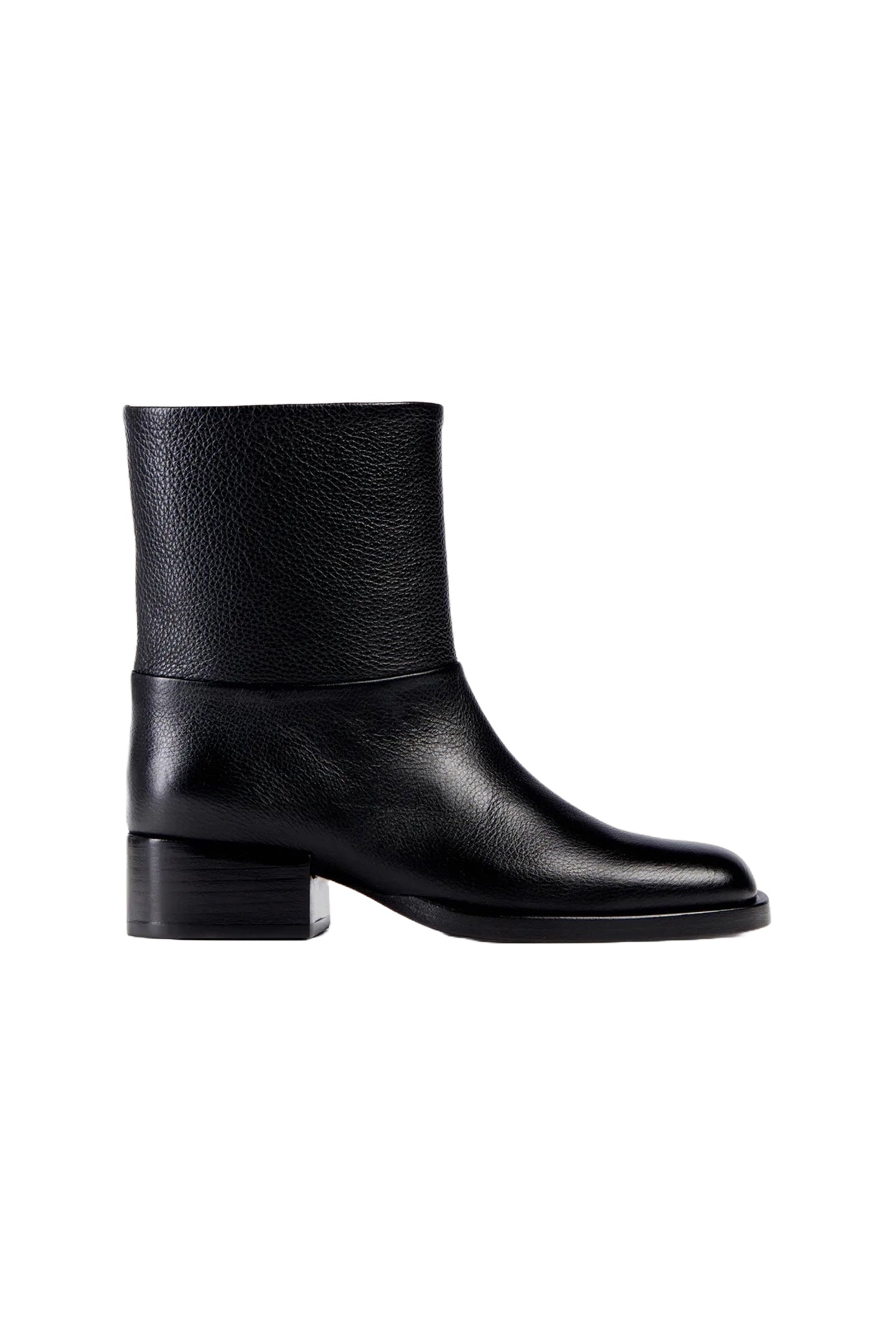 Dear Frances Willa Boot, Black | Wardrobe Icons