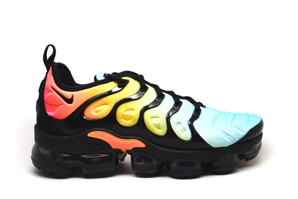 bleached aqua vapormax plus