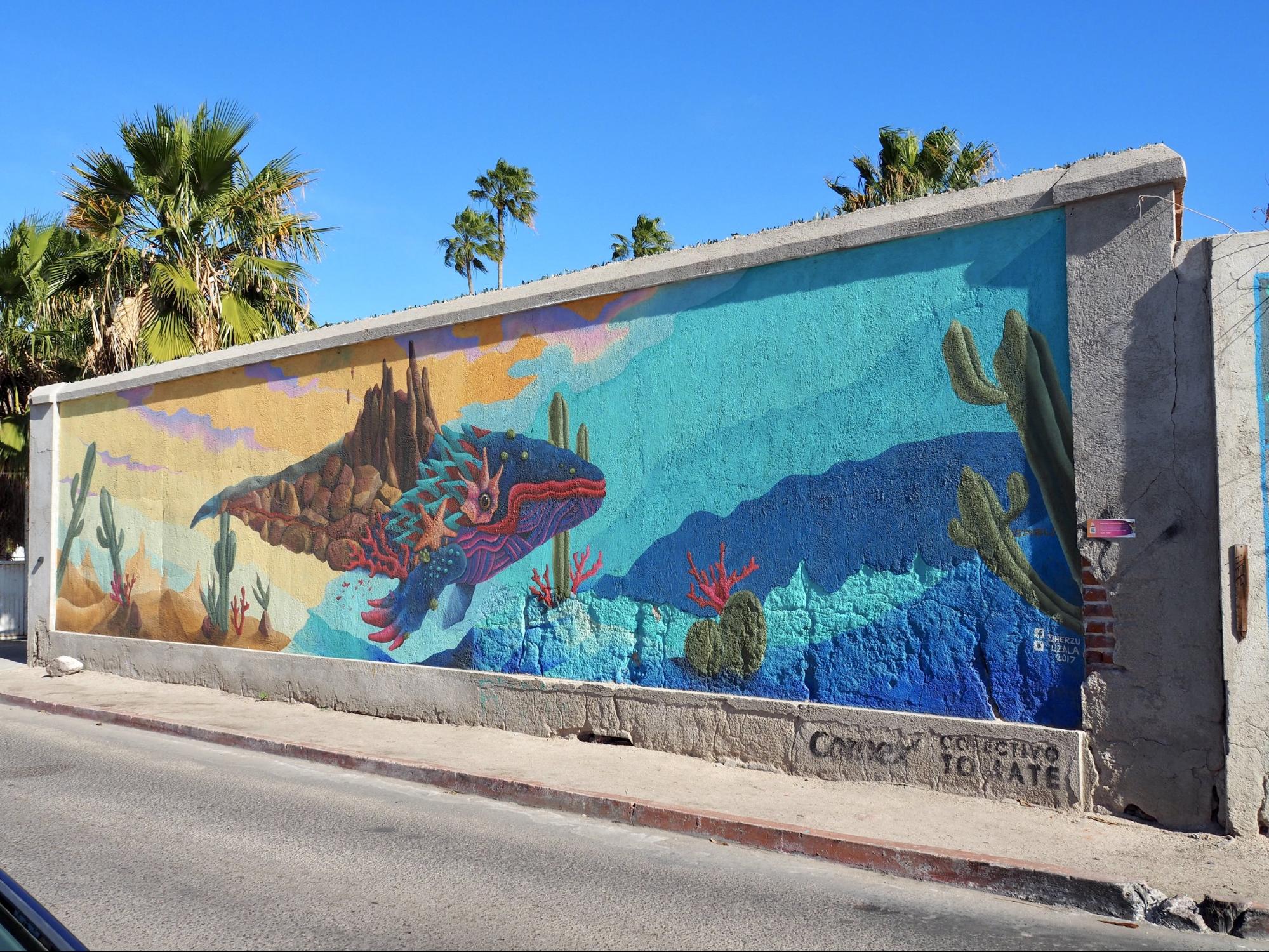 La Paz whale mural