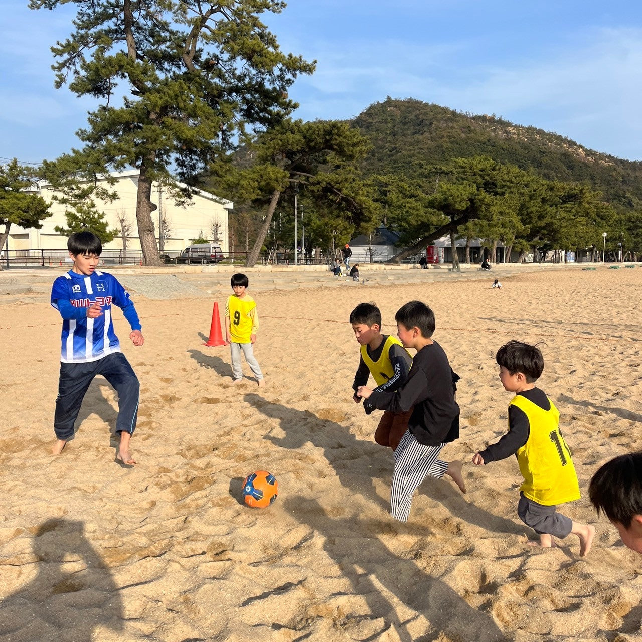 毎月のハレクティオ岡山主催ビーチサッカースクール活動〜2024年3月〜