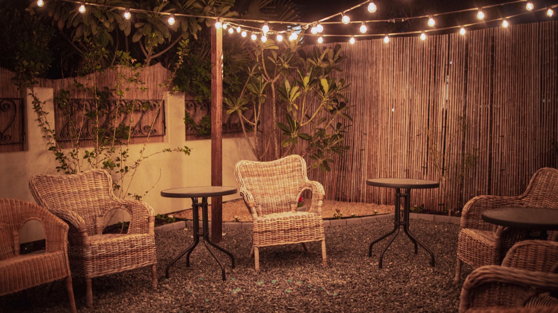 backyard movie night seating ideas
