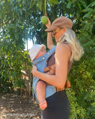 @madelinetubby Australian Mum Madeline wears the new Denim Baby Structured Carrier Clip from Chekoh
