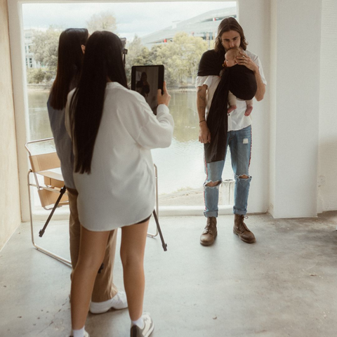 BTS (behind the scenes) on a Chekoh photoshoot day with the Jett Sling