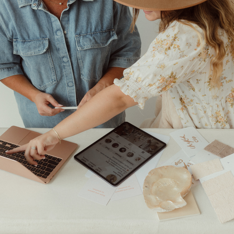 Kayla Gane designing her new Baby Clip Carrier with Chekoh