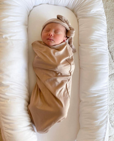 @kristenjriches little baby is snoozing in a Chekoh Pocket set