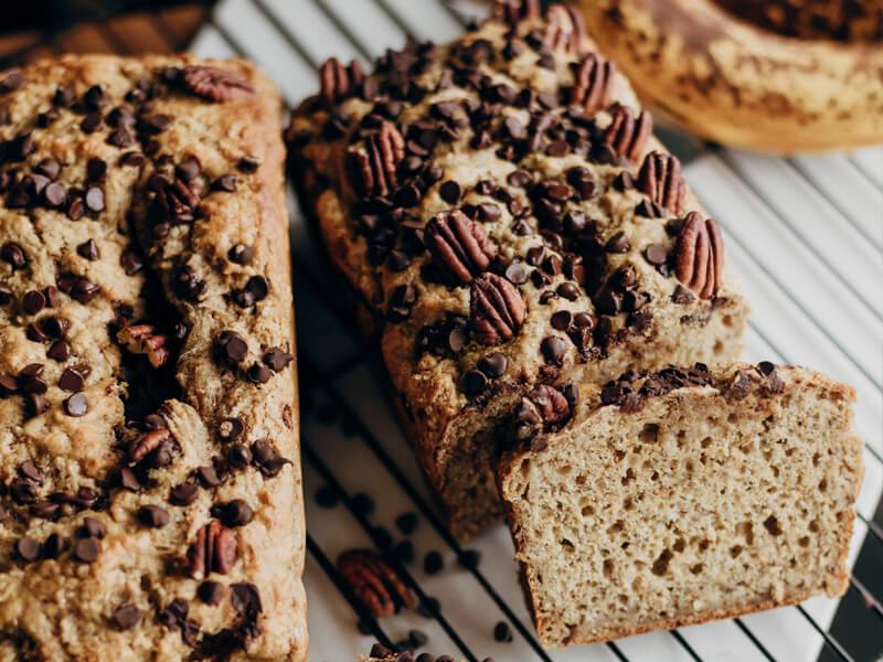 Crunchy and Sweet Baked Banana Bread with Pecan and Chocolate Drops Recipe for a Delicious Snack or Dessert - recipes - V3 Apparel seamless squat proof workout leggings, gym tights, fitness sports bras and tank top