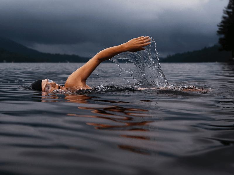 The Top Ten Transformative Physical and Mental Benefits of Wild Swimming for Women - v3 apparel womens seamless activewear, workout gymwear, fitness clothing and athleisure for gymy, running and yoga