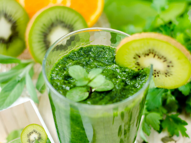 Mint Orange and Kiwi Smoothie: A Refreshing Burst of Tropical Flavours!