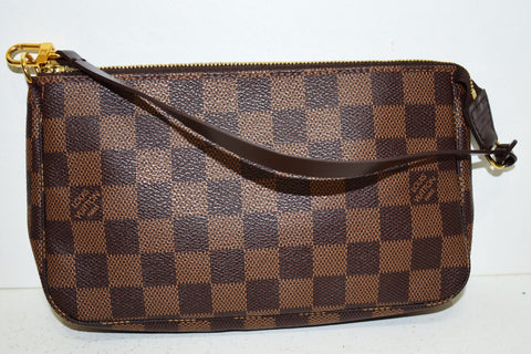 Louis Vuitton Clutch bags Beige Leather Cloth ref.63451 - Joli Closet