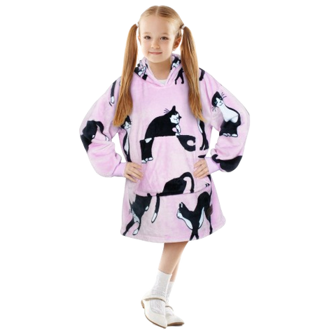 a little girl who likes cat and pink, suitable with the blackpink cat hoodie blanket