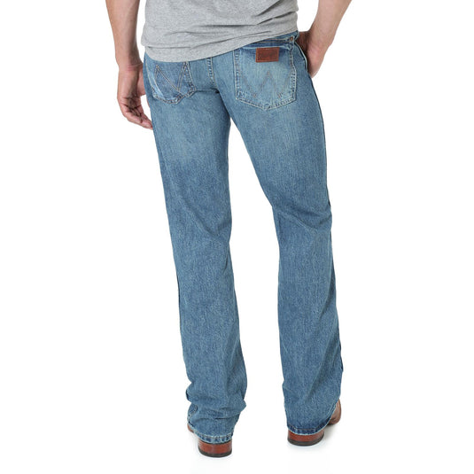 77MWZGL - Men's Wrangler Retro Slim Fit Bootcut Jean in Greeley – D & D  Outfitters