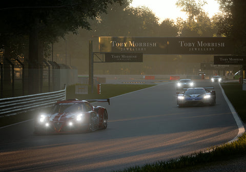 Sim racing in GT7 Monza track