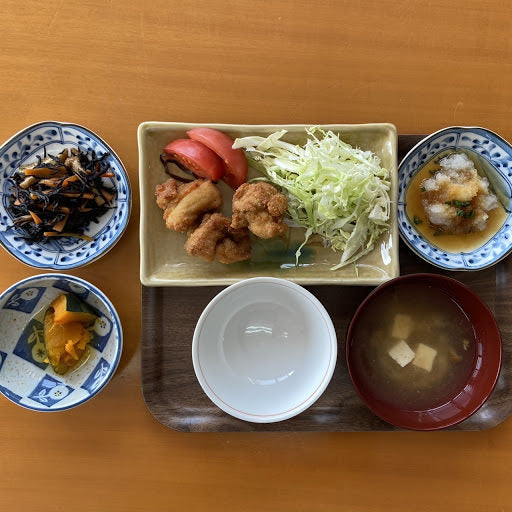 難民センターでの日本食