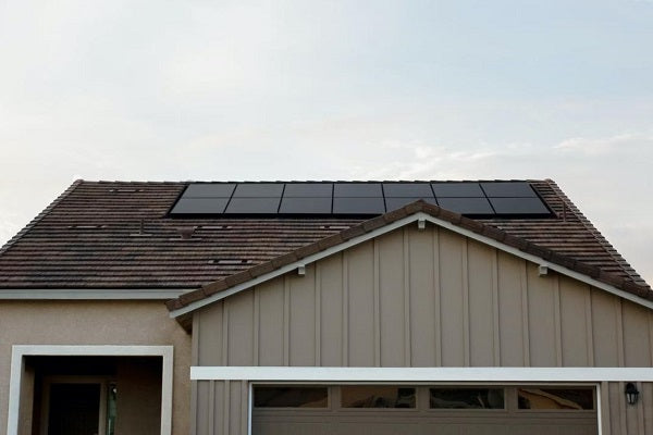 solar-panel-on-roof