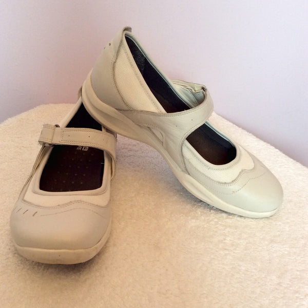 Clarks Wave Cruise White Comfort Shoes 