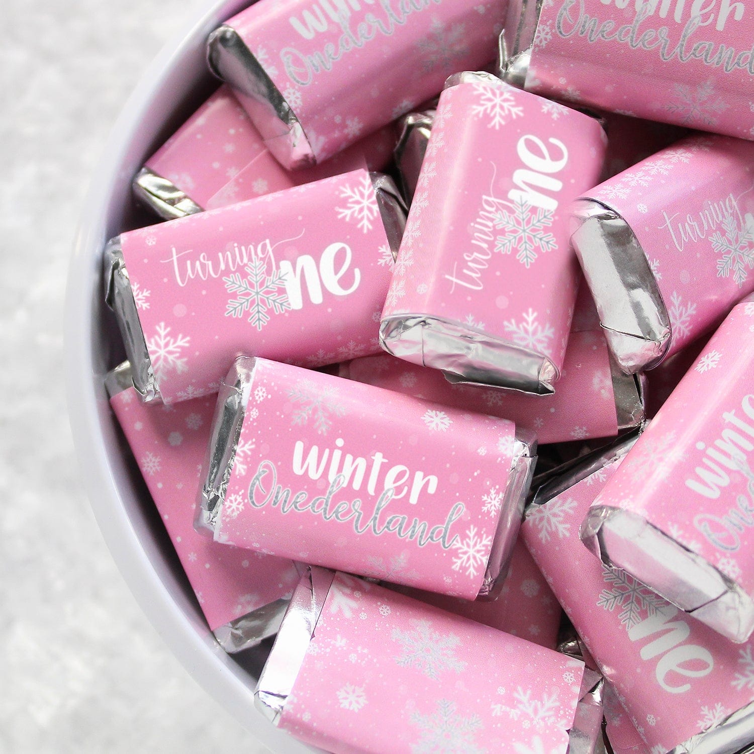 pot Begunstigde Krijgsgevangene Pink Onederland Snowflake Winter 1st Birthday Mini Candy Bar Wrappers –  Distinctivs Party