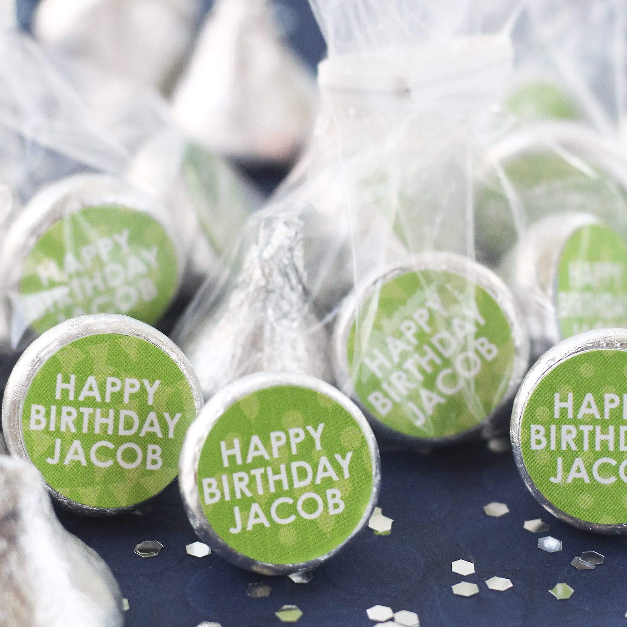 https://cdn.shopify.com/s/files/1/0734/7909/products/personalized-happy-birthday-party-favor-stickers-with-name-180-stickers-lime-green-29646180155563.jpg?v=1662480634&width=370%20370w