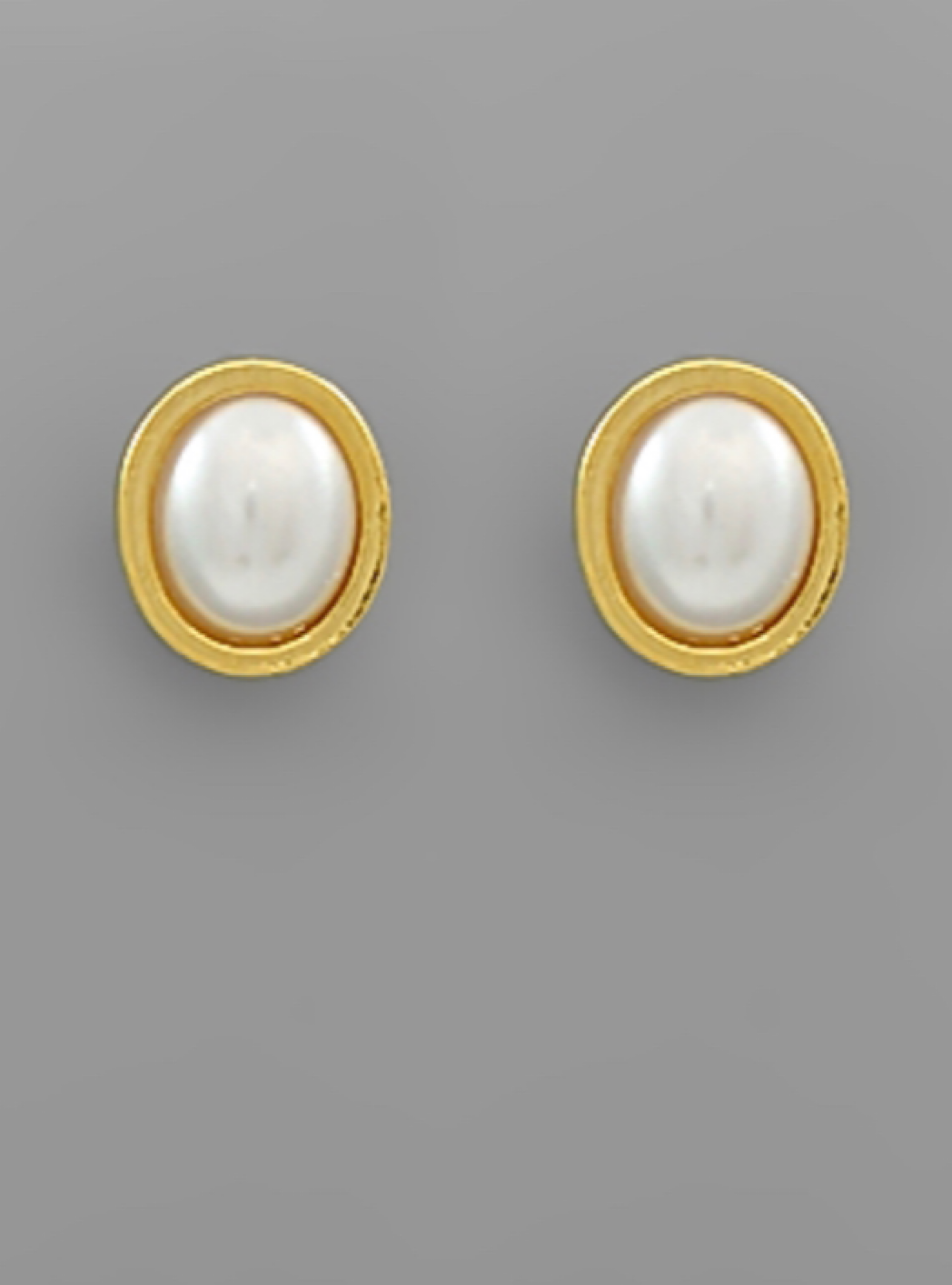 Gossip Pearl Earrings