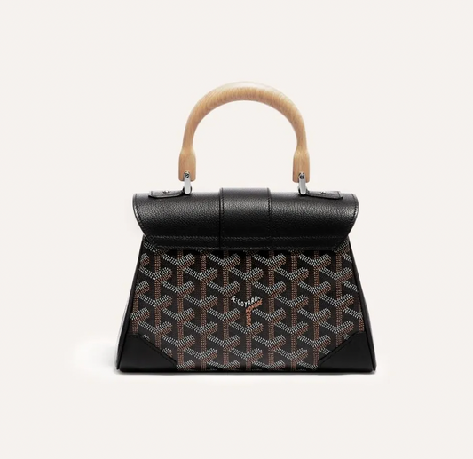 What's In My Bag?  Goyard Anjou Mini Bag 