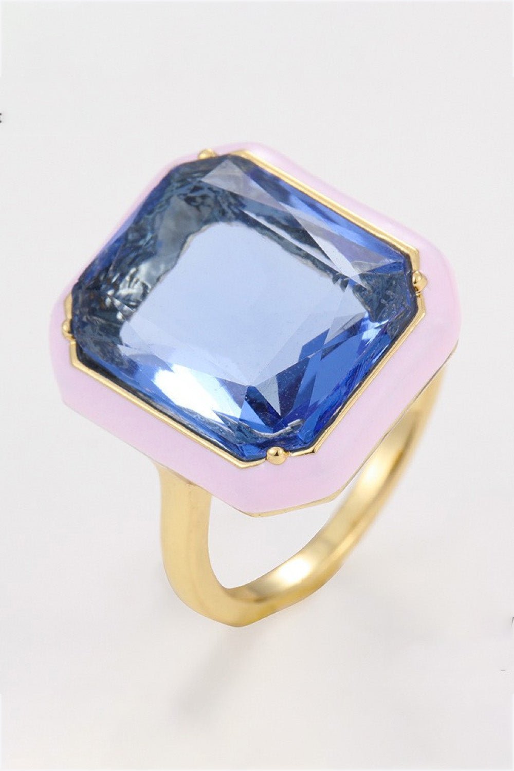  Bague contrastée en pierre de verre 