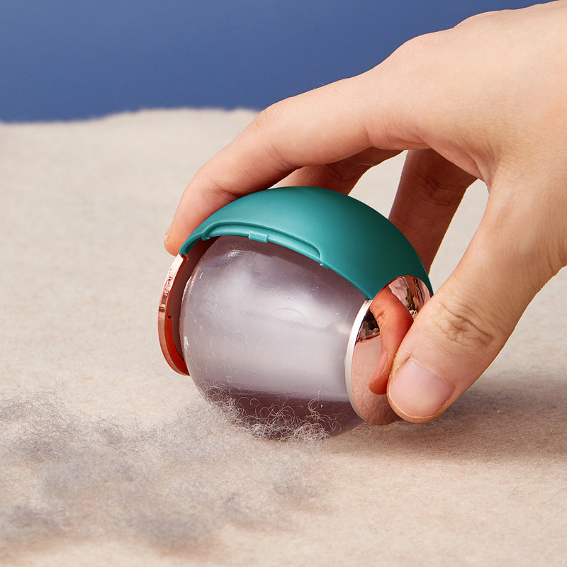 Clean-a-ball Sticky Roller Ball