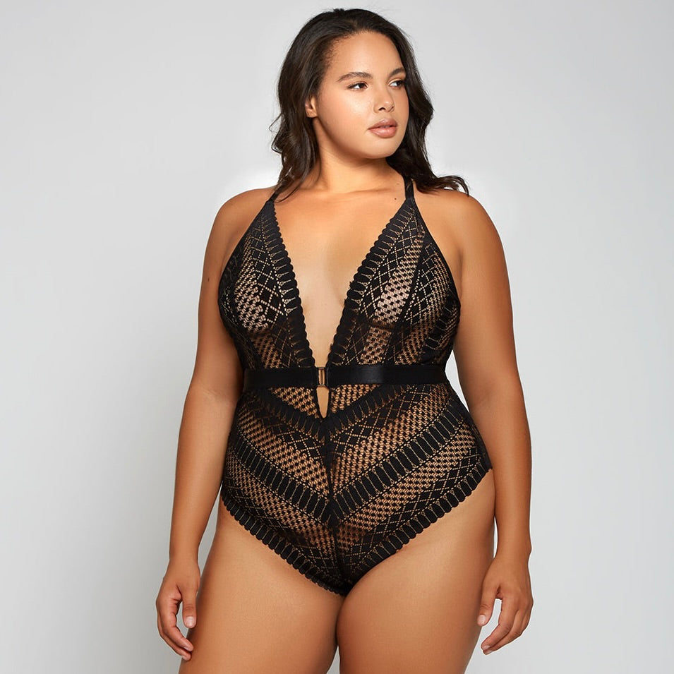 Seductive Confidence: The Allure of Plus Size Teddy Lingerie