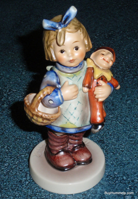 School Girl Goebel Hummel Figurine #81/0 - Little Girl With Backpack –  HummelsAndMore