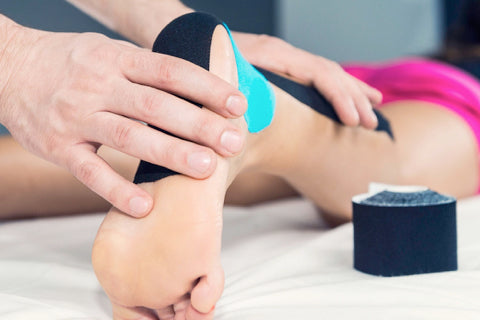 How to tape flat feet to prevent pain when barefoot?