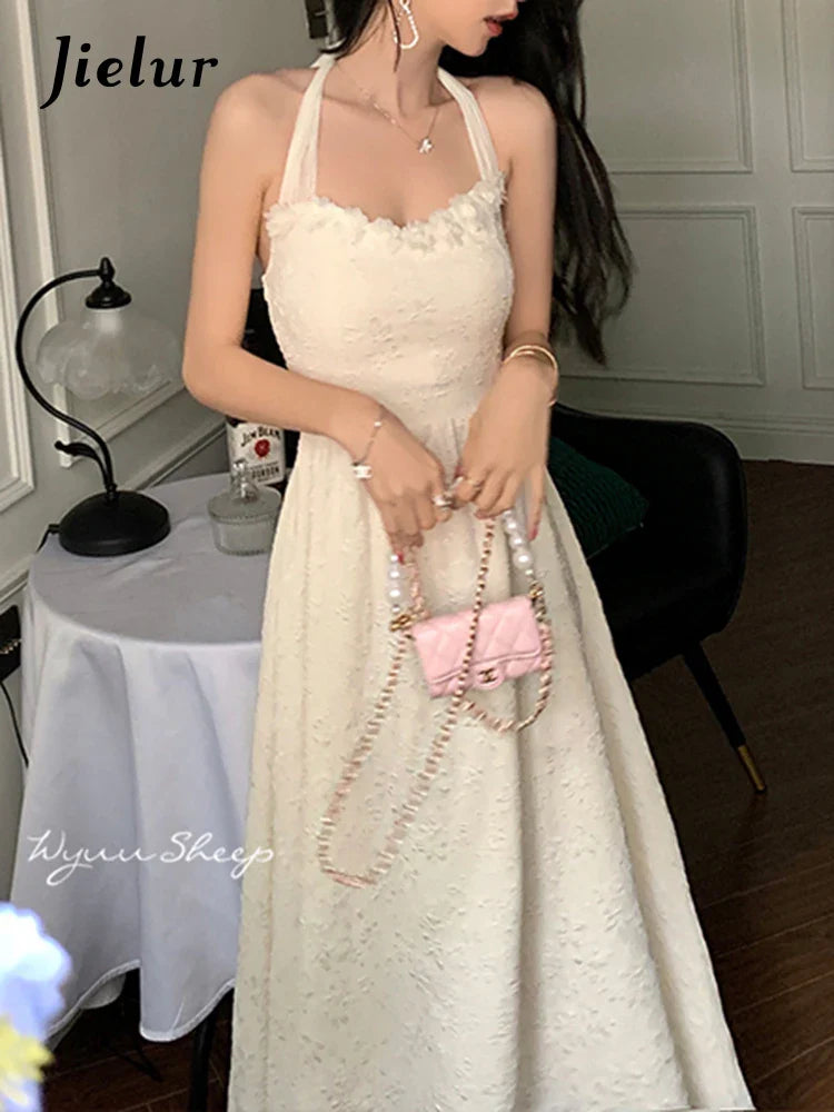 Elegant Sleeveless White Halter Dress for Summer Events