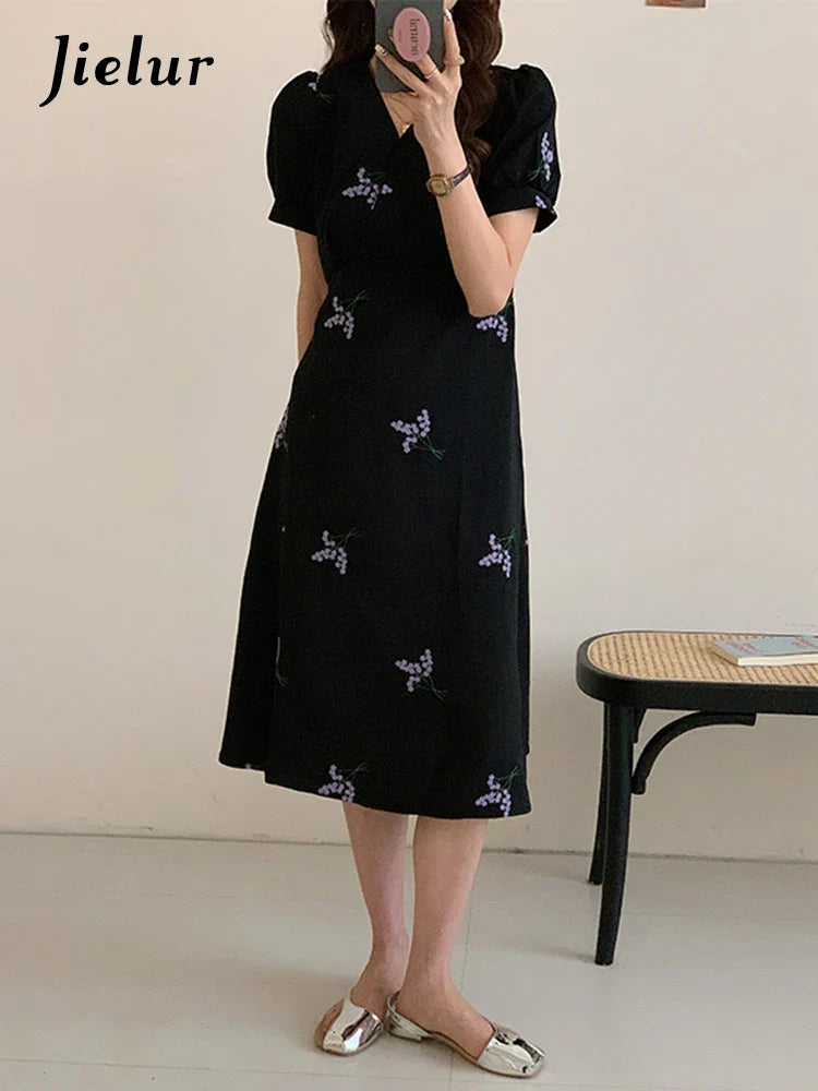 Elegant Black Floral Dress with Puff Sleeves for Summer