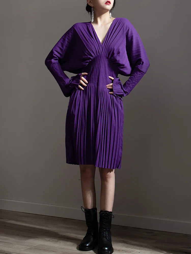 Stylish V-Neck Pleated Flare Sleeve Dress for Women