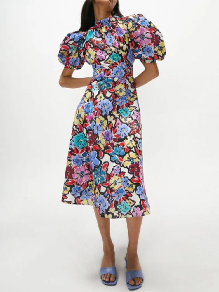 Chic Summer Midi Dress with Puff Sleeves and Cut-Outs